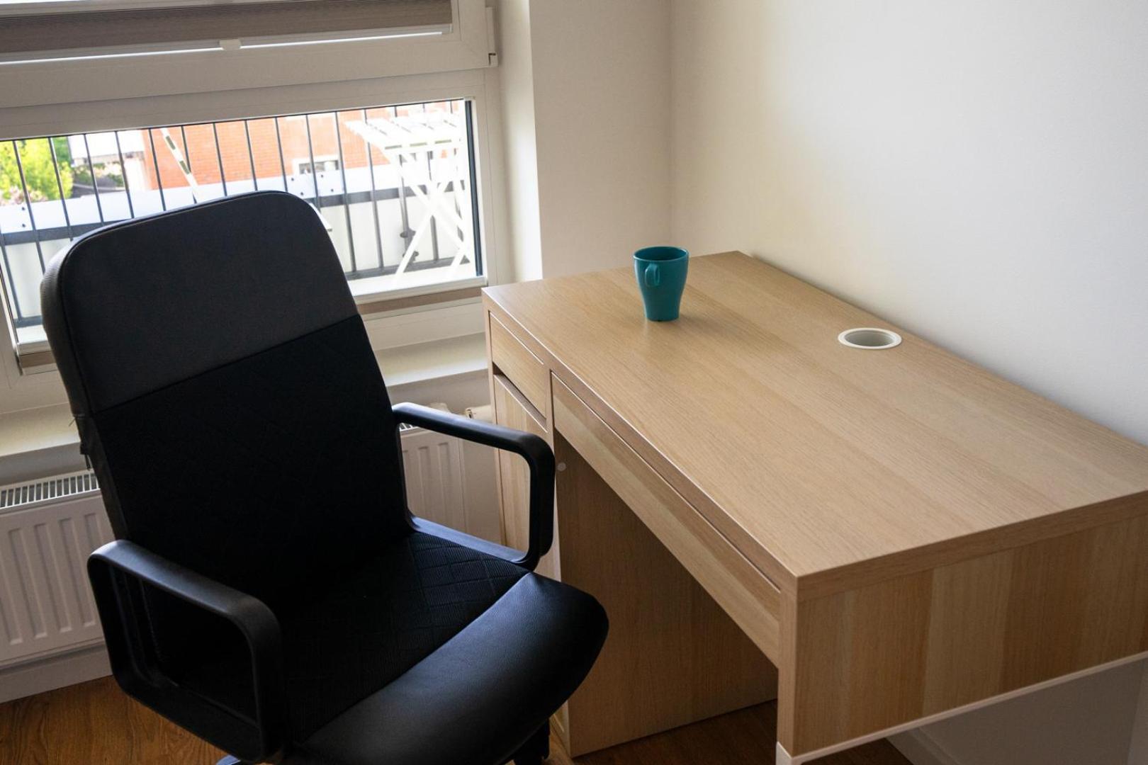 Praga - Workspace, Balcony And Parking By Rentujemy Apartment