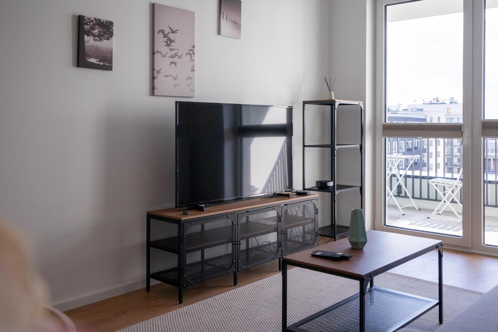Apartment Praga - Workspace, Balcony And Parking By Rentujemy Warsaw