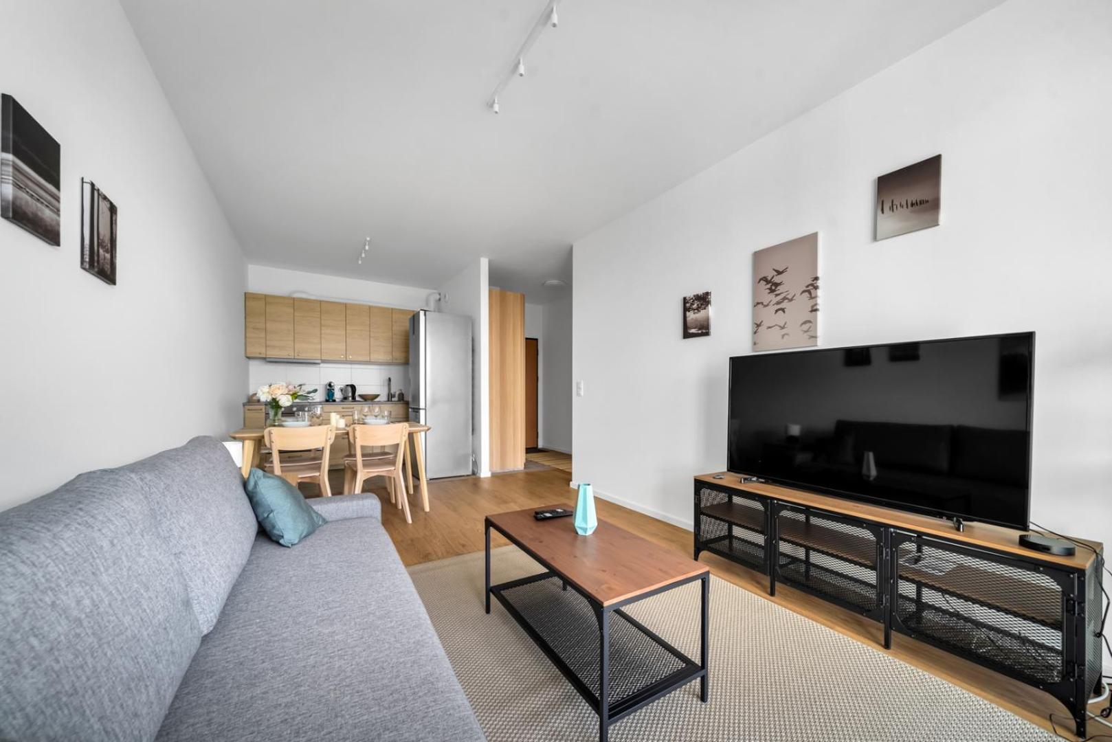 Praga - Workspace, Balcony And Parking By Rentujemy Apartment