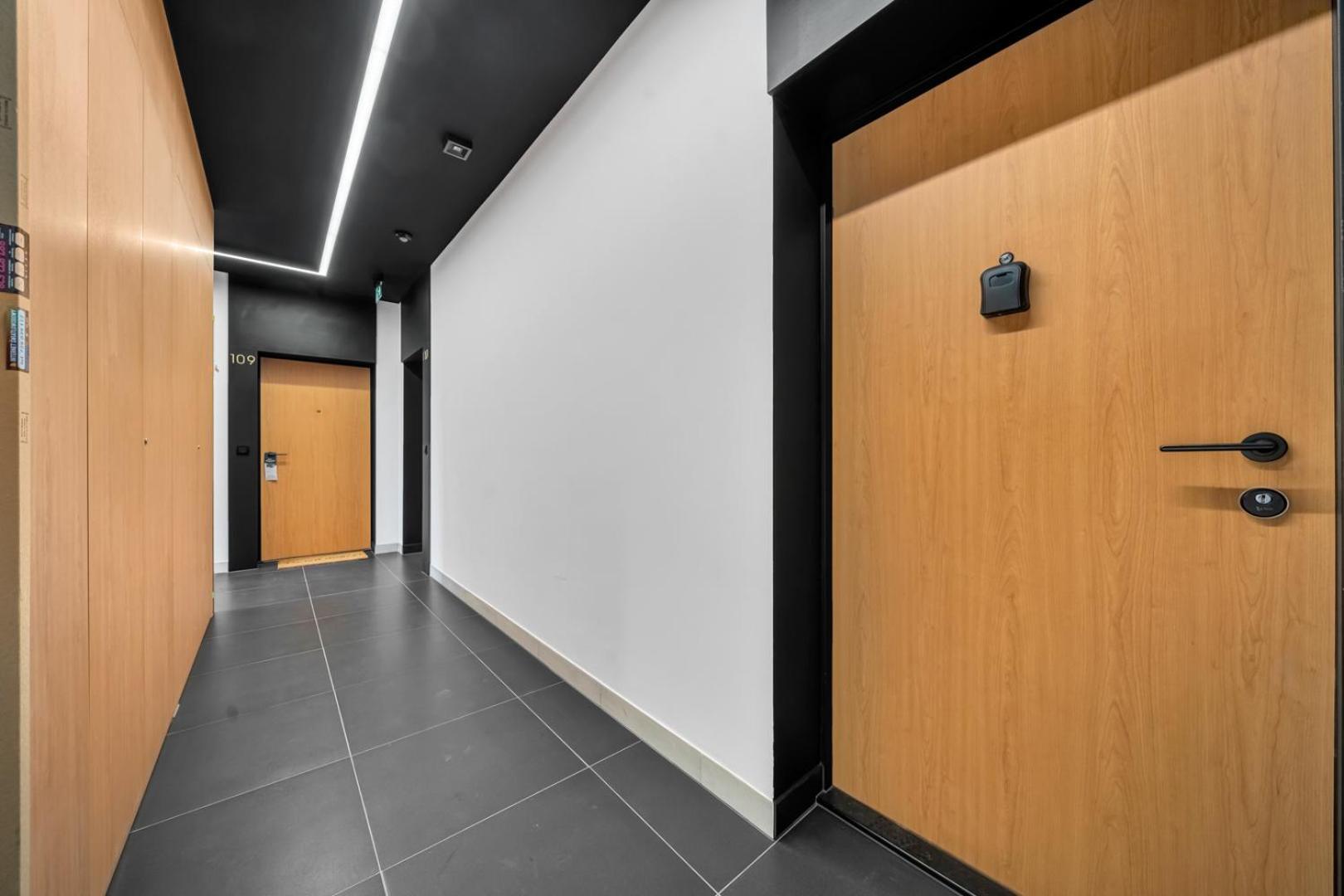 Apartment Praga - Workspace, Balcony And Parking By Rentujemy *
